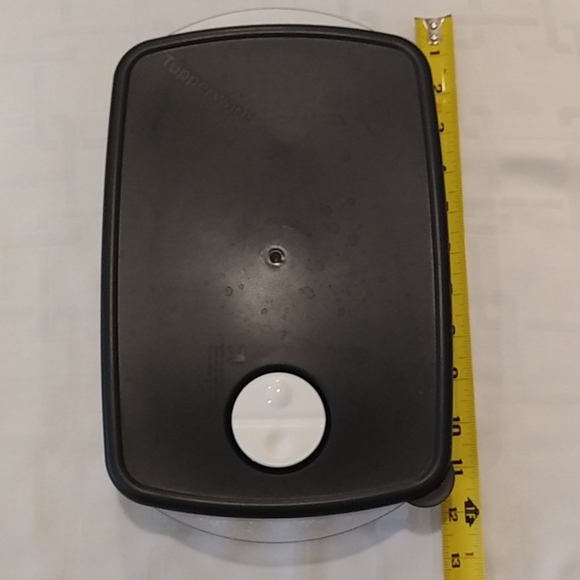 Tupperware 3 Compartment Divided Dish With Vent - Picture 2 of 6